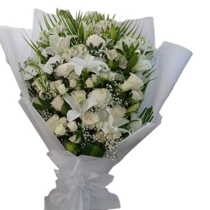 Bouquet of white mix flowers