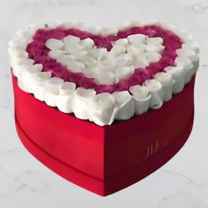 Rose Love Box Dubai – heart-shaped box with 50 customizable roses for birthdays and anniversaries.